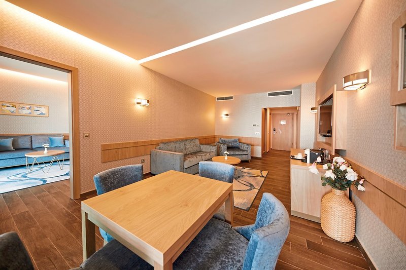 Secrets Sunny Beach Resort & Spa 8