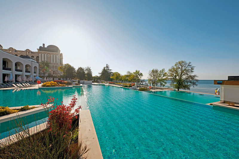 Secrets Sunny Beach Resort & Spa 9