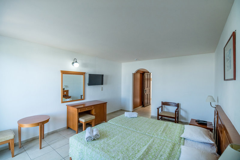 Semiramis Village Hotel 12