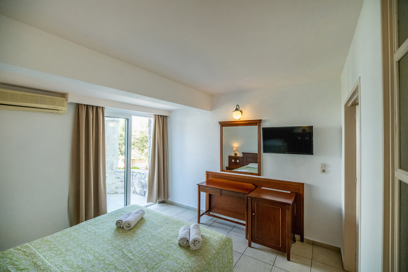 Semiramis Village Hotel 15