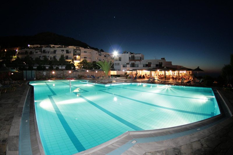 Semiramis Village Hotel 3