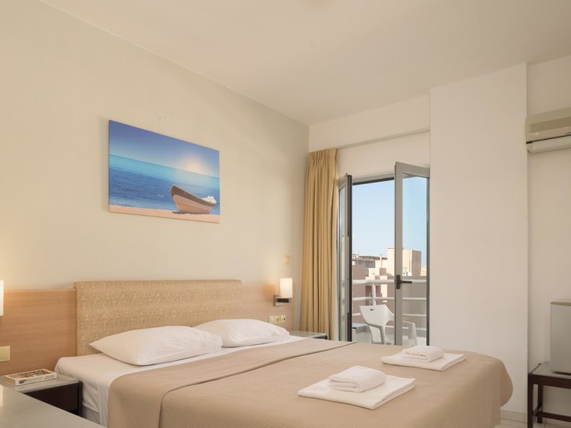 Sergios Hotel 28