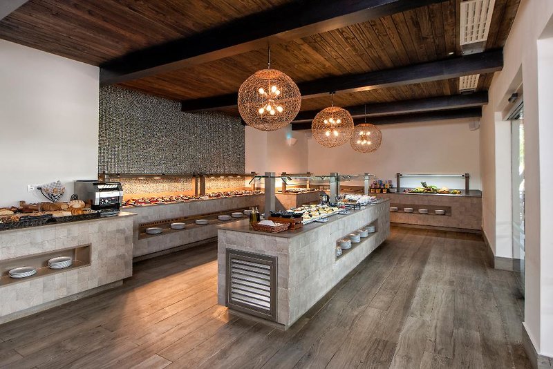 Unique Club At Lopesan Costa Bavaro 1
