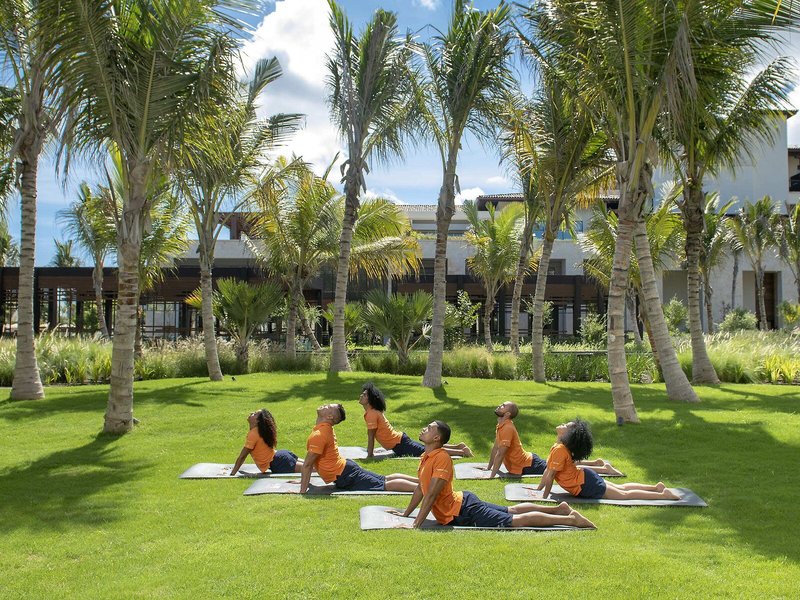Unique Club At Lopesan Costa Bavaro Resort 4