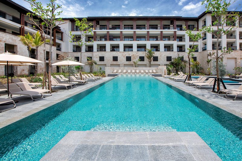 Adults Only Club at Lopesan Costa Bavaro Resort 3