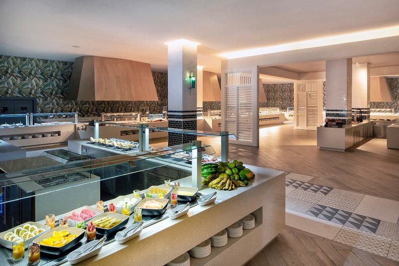 Adults Only Club at Lopesan Costa Bavaro Resort 5