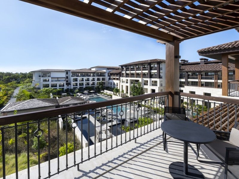 Adults Only Club at Lopesan Costa Bavaro Resort 5