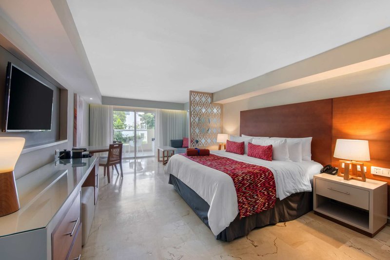 Emotions by Hodelpa Playa Dorada 3