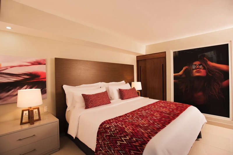 Emotions by Hodelpa Playa Dorada 15