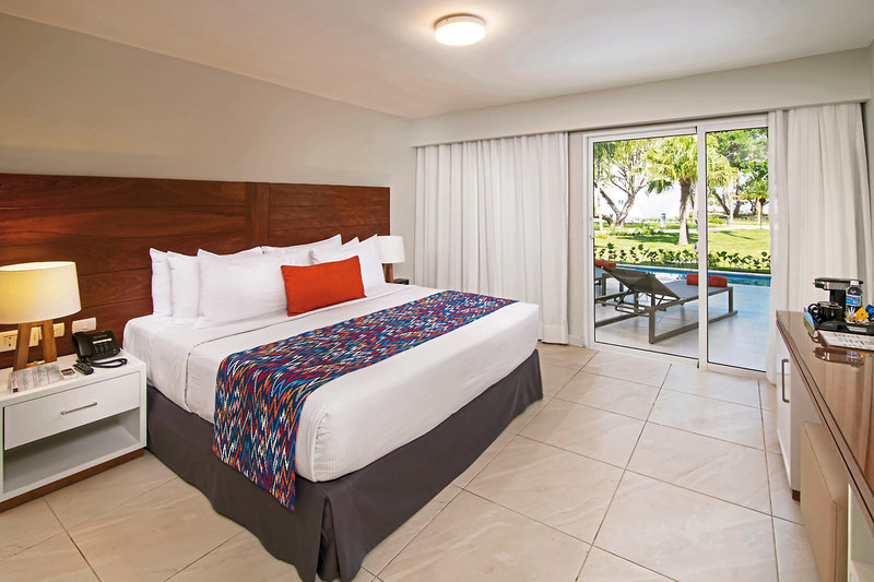 Emotions by Hodelpa Playa Dorada 12