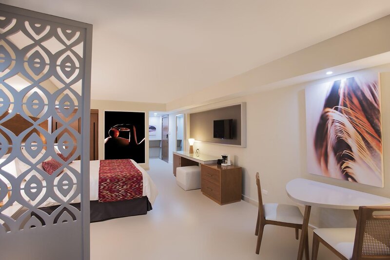 Emotions by Hodelpa Playa Dorada 61