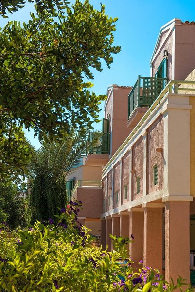 Silva Beach & Annex 4 - Exterior