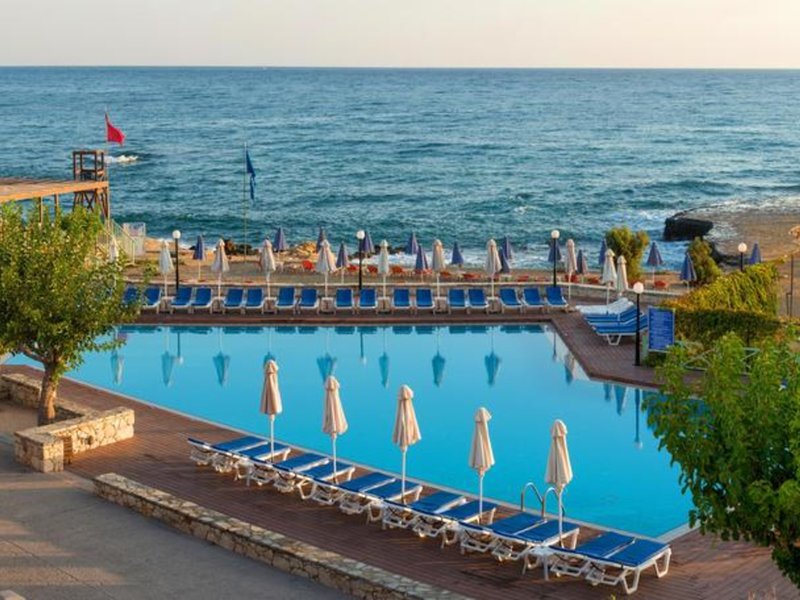 Silva Beach & Annex 8 - Outdoor Pool