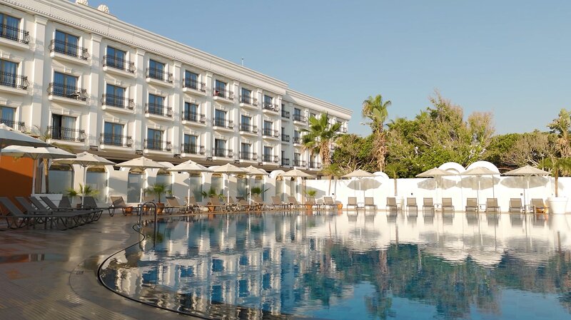 Rocks Hotel & Casino 4