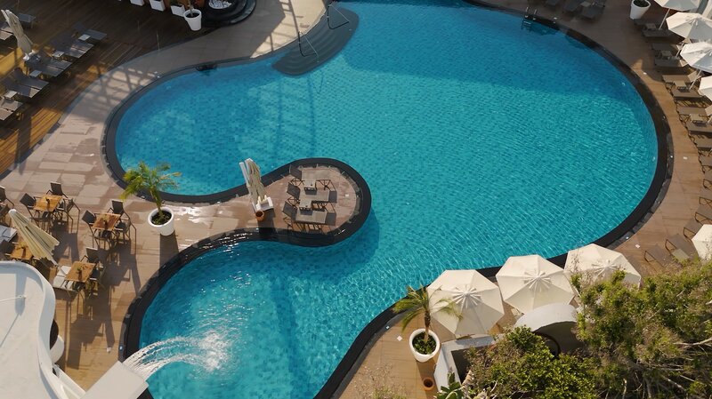 Rocks Hotel & Casino 5