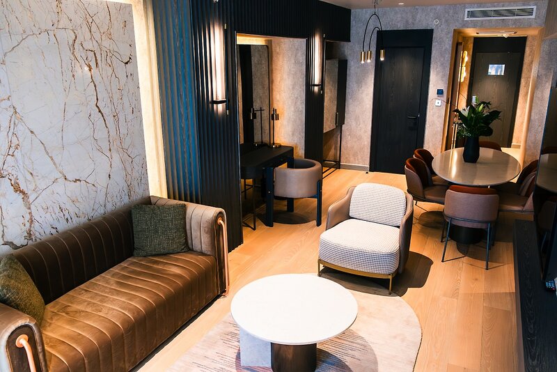 Rocks Hotel & Casino 18