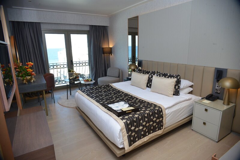 Rocks Hotel & Casino 21