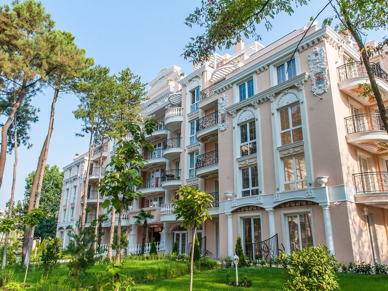 Venera & Anastasia Palace Apartments 2