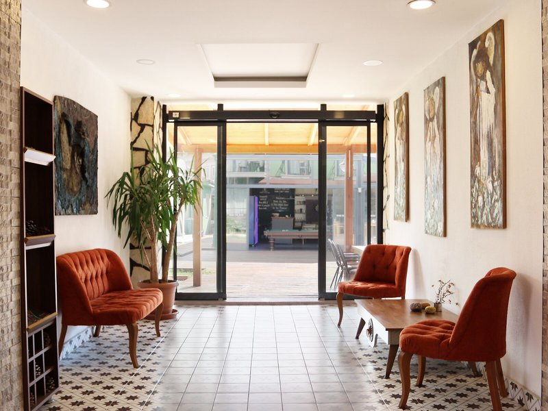 Smyrna Hotel 9