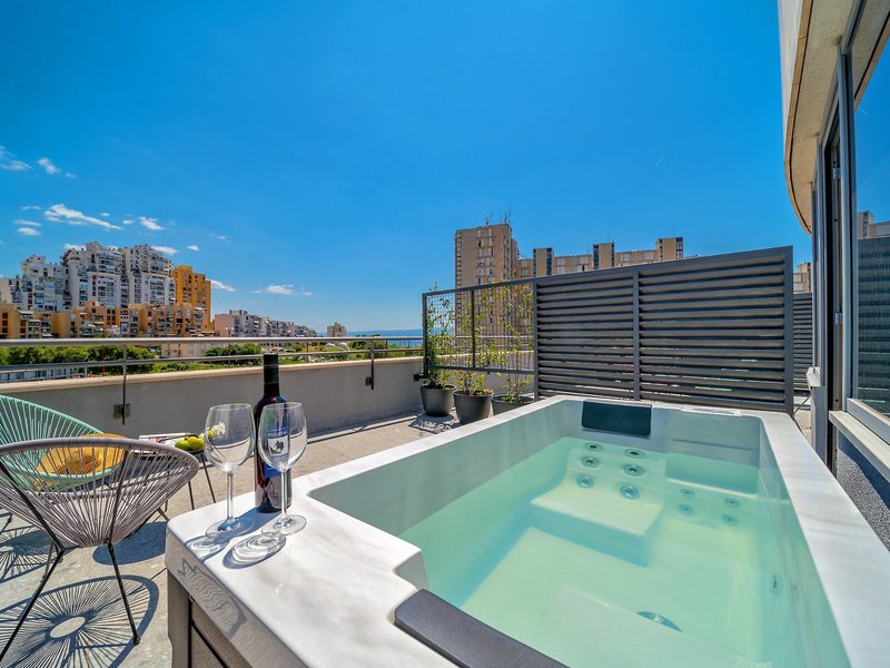 Priska Med Luxury Rooms 7