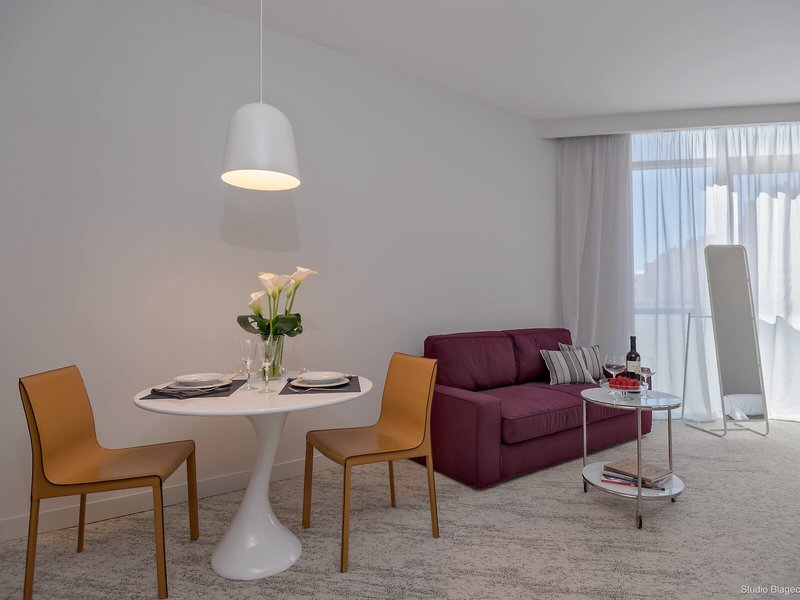 Priska Med Luxury Rooms 16