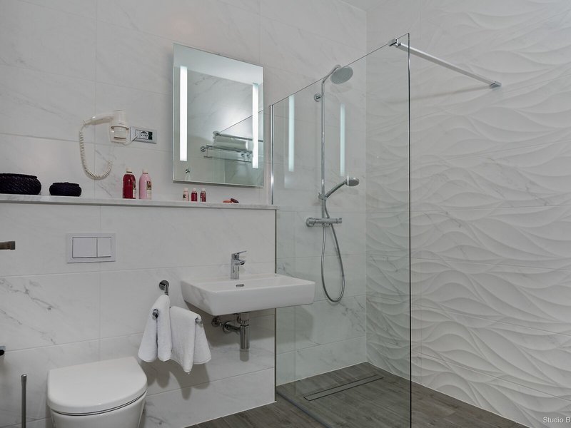 Priska Med Luxury Rooms 32