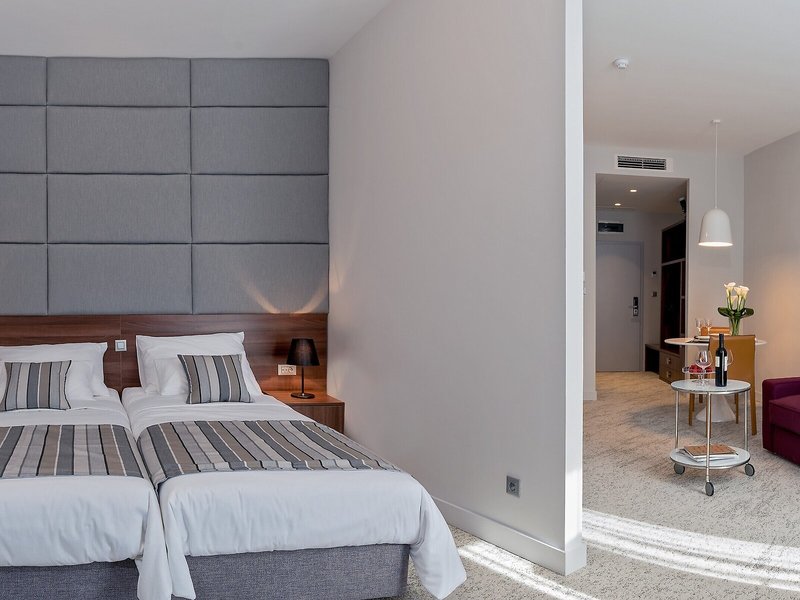 Priska Med Luxury Rooms 36