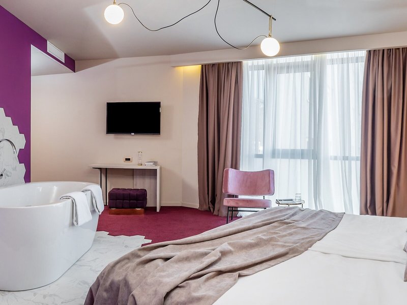 Priska Med Luxury Rooms 48