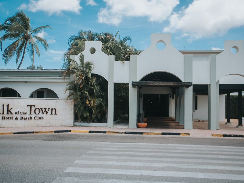 Voco Surfside Aruba By Ihg 2