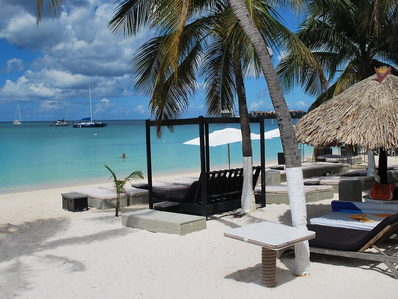 Voco Surfside Aruba By Ihg 8