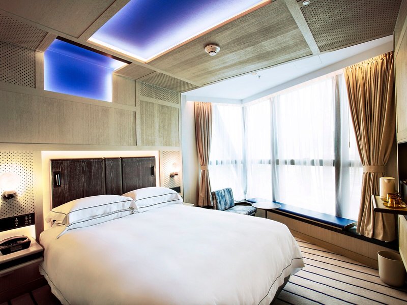 The Emperor Happy Valley 7