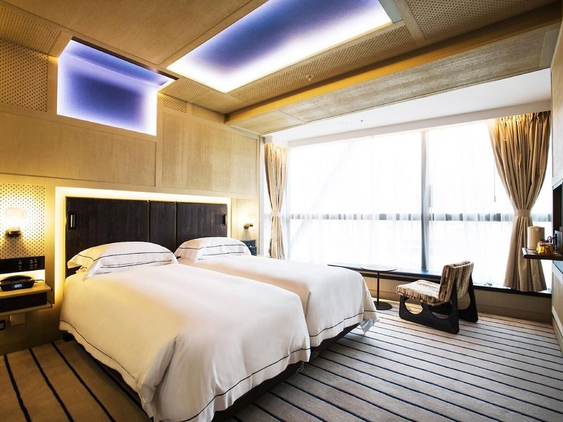 The Emperor Happy Valley 9