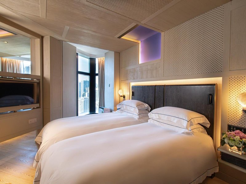 The Emperor Happy Valley 13