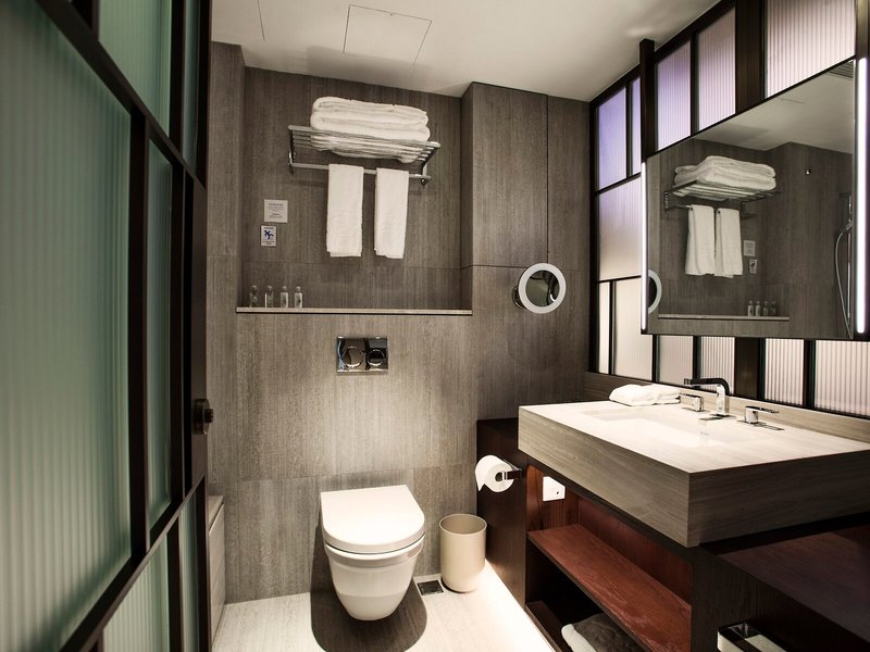 The Emperor Happy Valley 23