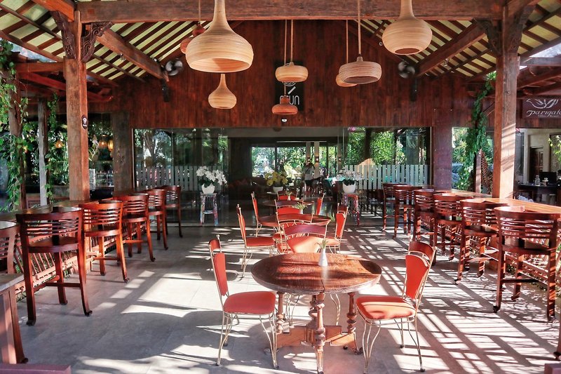 Parigata Villas Resort 8