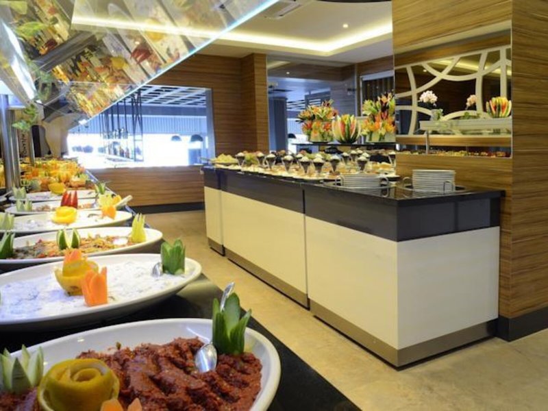 Maris Beach Hotel 13