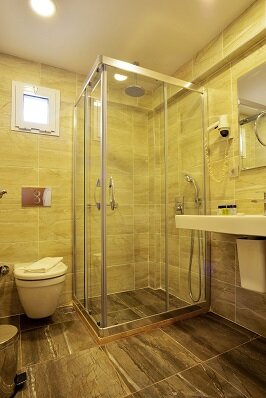 Maris Beach Hotel 16