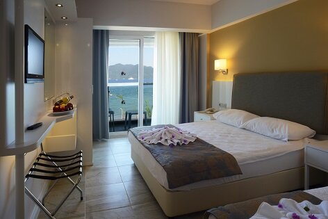 Maris Beach Hotel 15