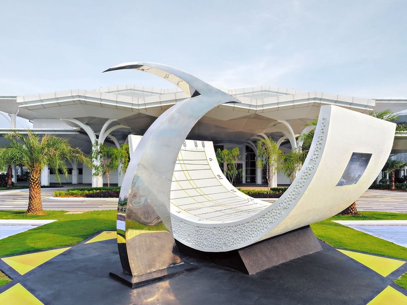 Mövenpick Hotel & Convention Centre KLIA 5