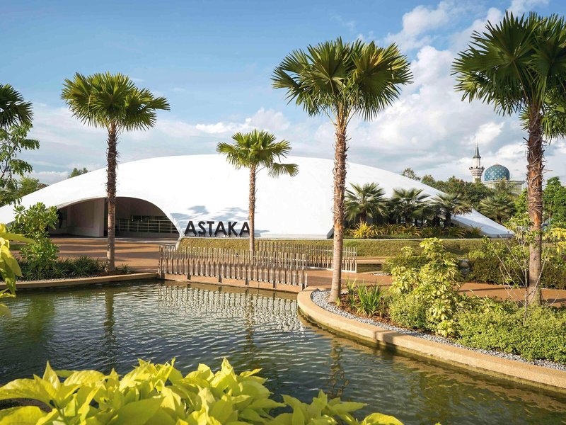 Mövenpick Hotel & Convention Centre KLIA 9
