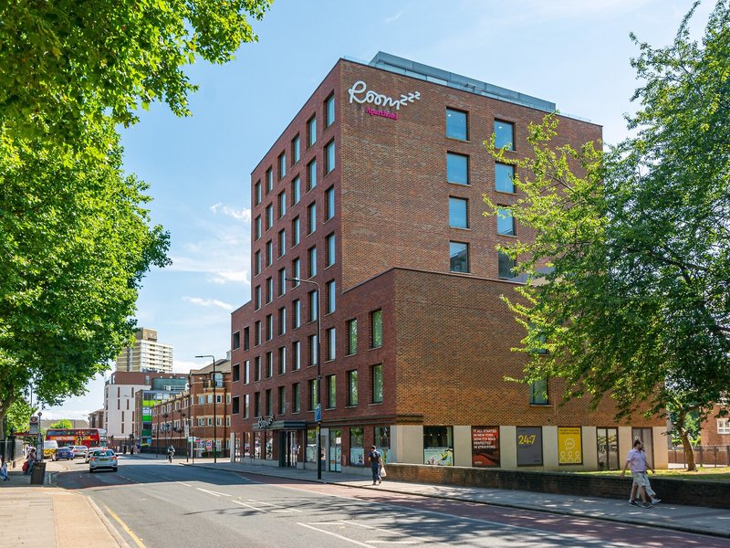 Roomzzz London Stratford 1