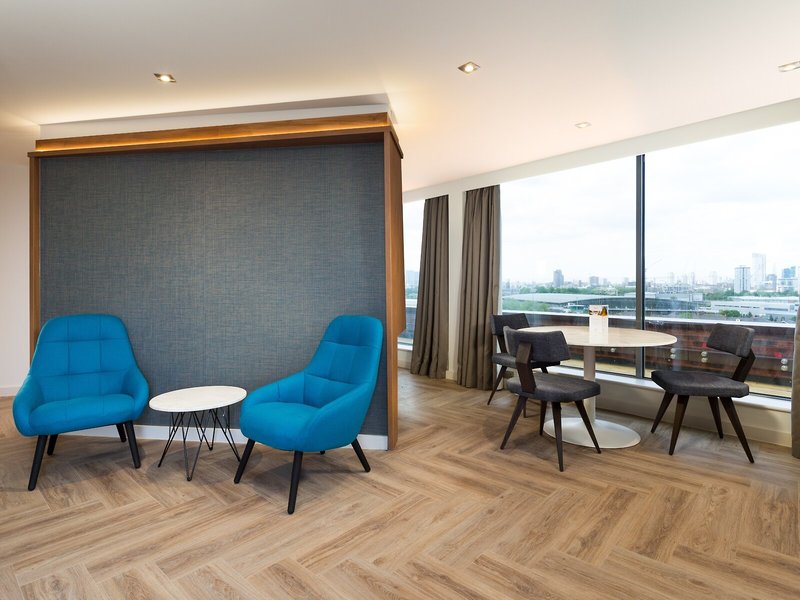 Roomzzz London Stratford 6