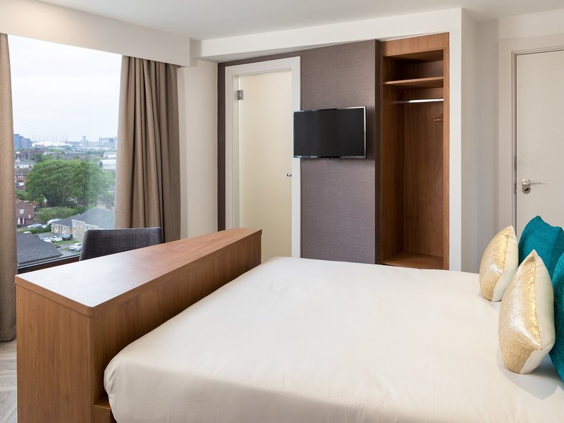 Roomzzz London Stratford 16
