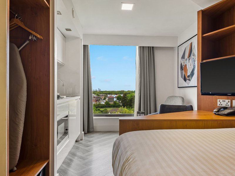 Roomzzz London Stratford 18