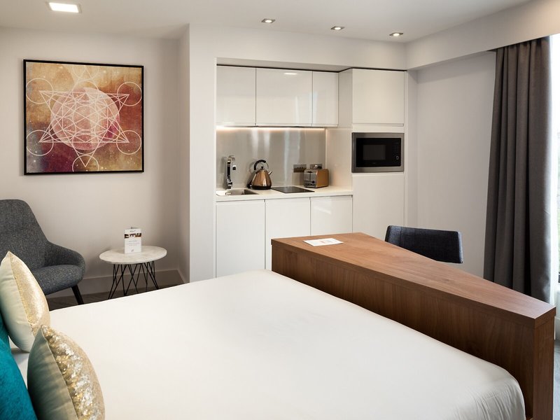 Roomzzz London Stratford 23