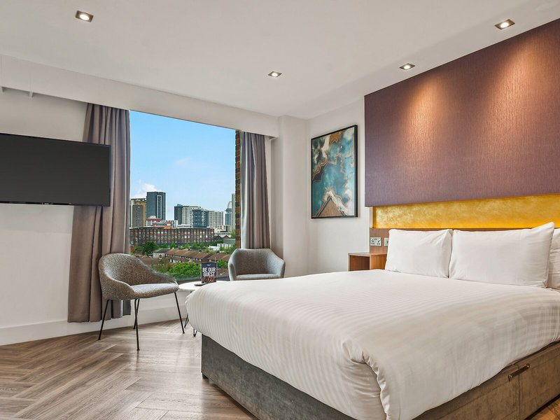 Roomzzz London Stratford 46
