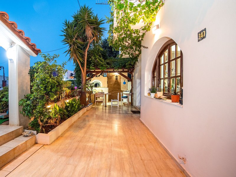 Alexandra Apartments 4