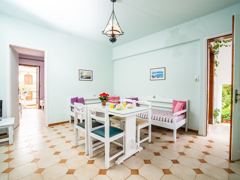 Alexandra Apartments 15