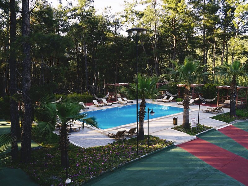 Green Forest Holiday Village 11