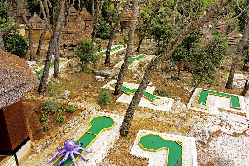 Pine Beach Pakostane 13